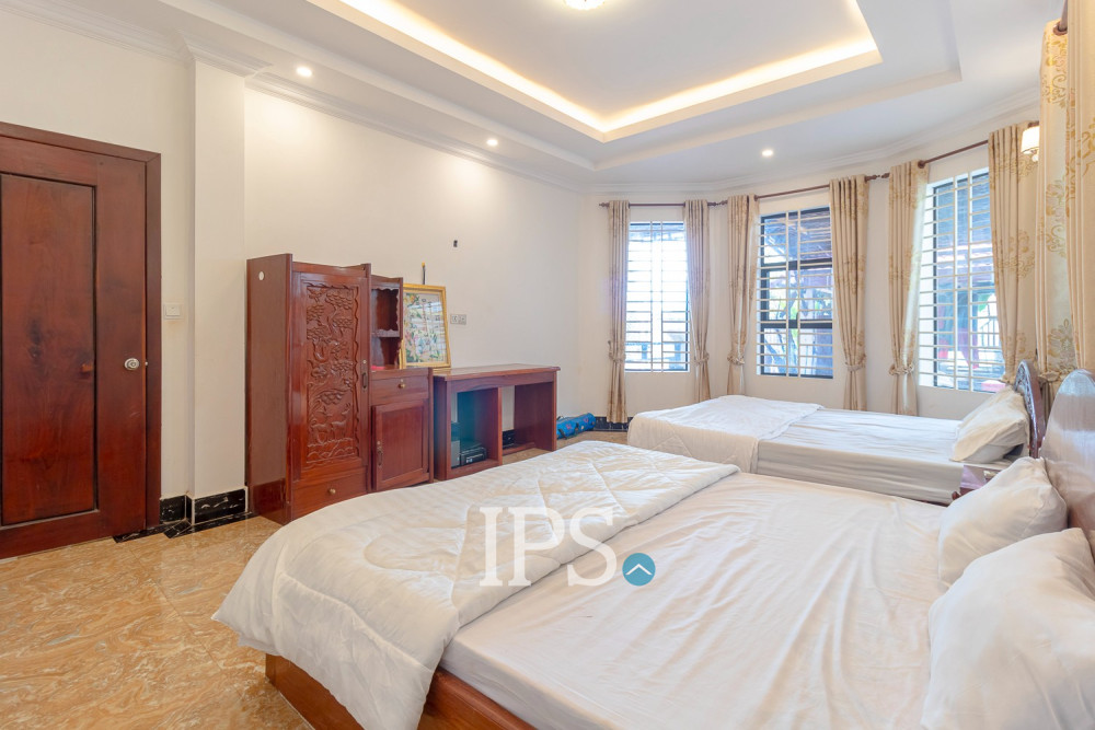 5 Bedroom House For Rent - Svay Dangkum, Siem Reap - Image 14