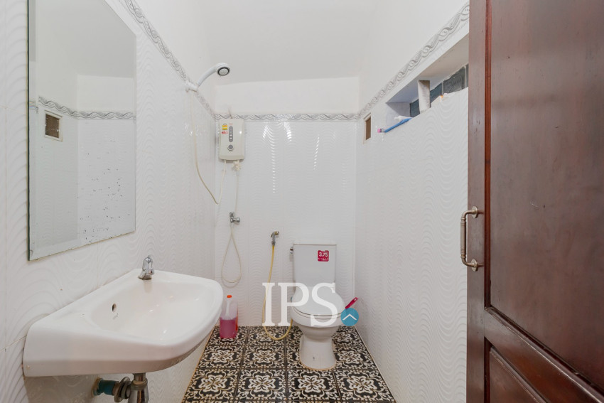 5 Bedroom House For Rent - Svay Dangkum, Siem Reap