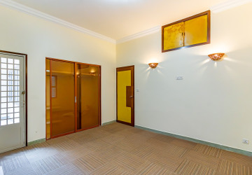 13 Bedroom Commercial Villa For Rent - 7 Makara, Phnom Penh thumbnail