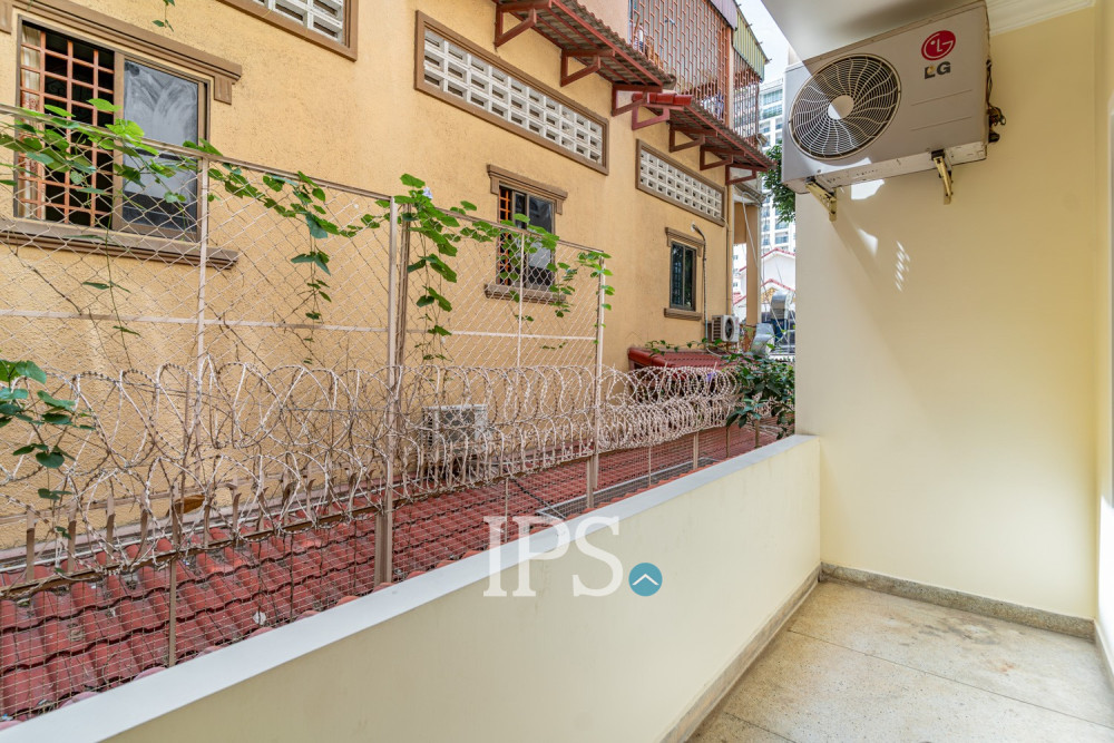 13 Bedroom Commercial Villa For Rent - Beoung Prolit, Phnom Penh - Image 31