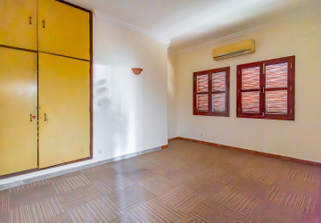13 Bedroom Commercial Villa For Rent - 7 Makara, Phnom Penh thumbnail