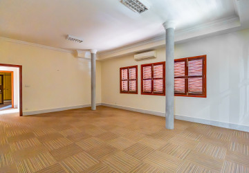 13 Bedroom Commercial Villa For Rent - 7 Makara, Phnom Penh thumbnail