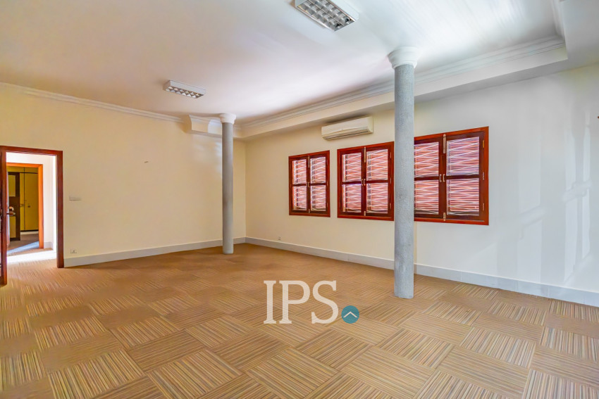 13 Bedroom Commercial Villa For Rent - 7 Makara, Phnom Penh