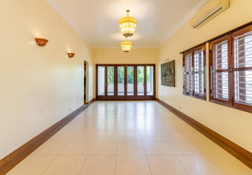 13 Bedroom Commercial Villa For Rent - 7 Makara, Phnom Penh thumbnail