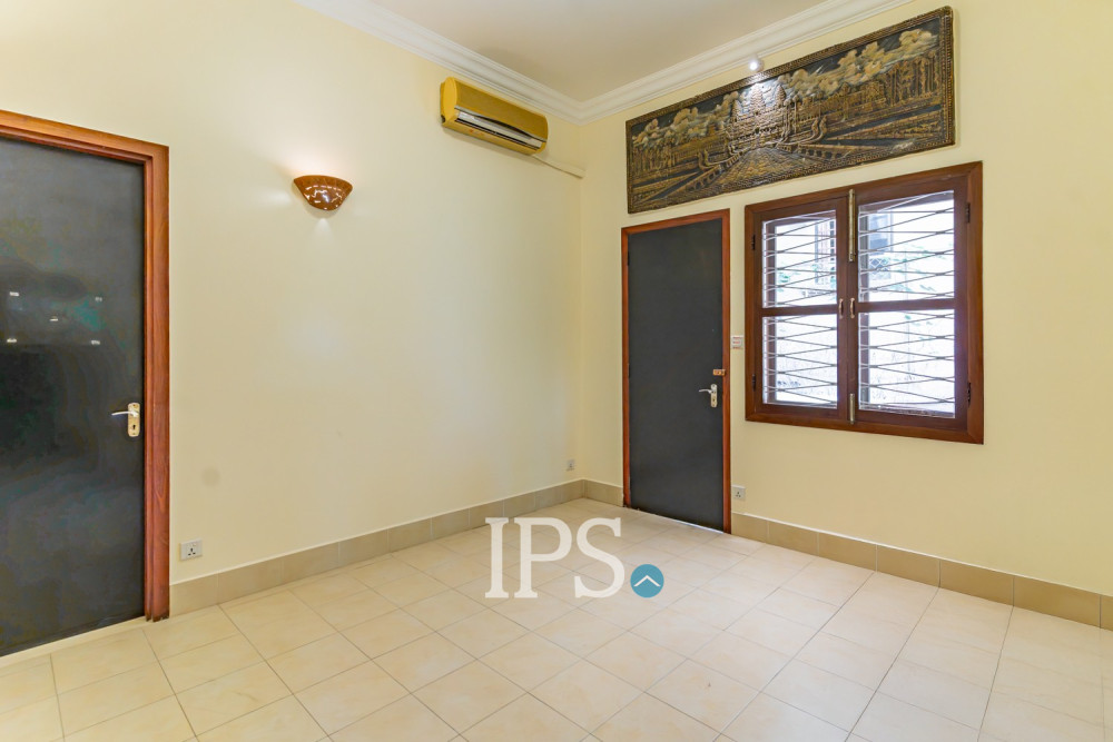 13 Bedroom Commercial Villa For Rent - Beoung Prolit, Phnom Penh - Image 15