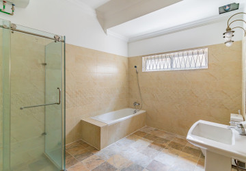 13 Bedroom Commercial Villa For Rent - 7 Makara, Phnom Penh thumbnail