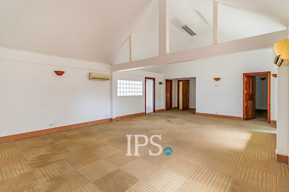 13 Bedroom Commercial Villa For Rent - Beoung Prolit, Phnom Penh - Image 10