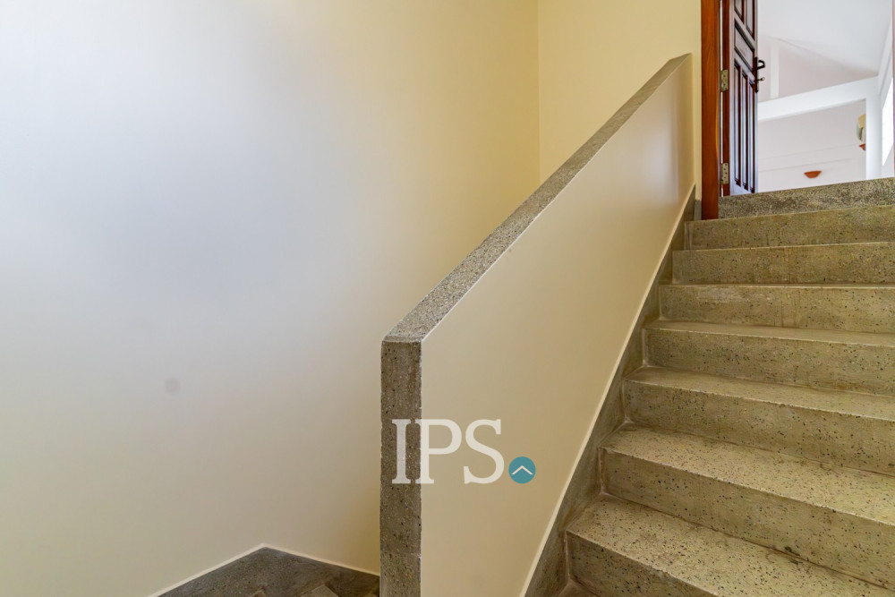 13 Bedroom Commercial Villa For Rent - Beoung Prolit, Phnom Penh - Image 33
