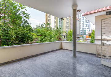 13 Bedroom Commercial Villa For Rent - 7 Makara, Phnom Penh thumbnail