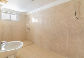 13 Bedroom Commercial Villa For Rent - 7 Makara, Phnom Penh thumbnail