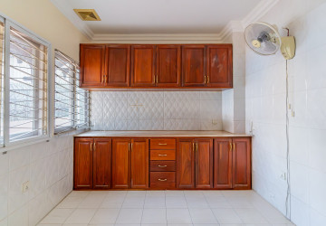 13 Bedroom Commercial Villa For Rent - 7 Makara, Phnom Penh thumbnail