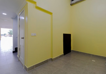 3 Bedroom Shophouse For Rent - Sala Kamreuk, Siem Reap thumbnail