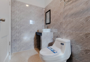 3 Bedroom Shophouse For Rent - Sala Kamreuk, Siem Reap thumbnail