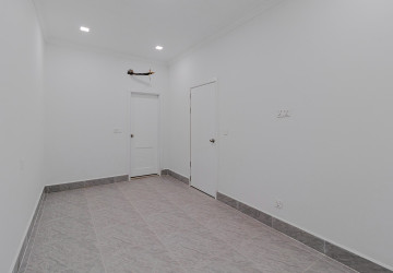 3 Bedroom Shophouse For Rent - Sala Kamreuk, Siem Reap thumbnail