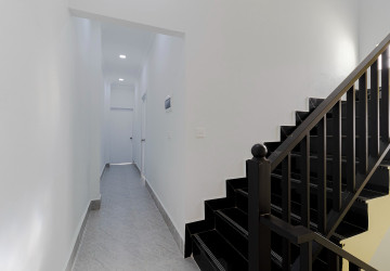 3 Bedroom Shophouse For Rent - Sala Kamreuk, Siem Reap thumbnail