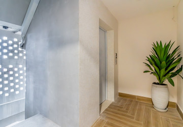 2 Bedroom Serviced Apartment For Rent - Phsar Daeum Thkov, Phnom Penh thumbnail