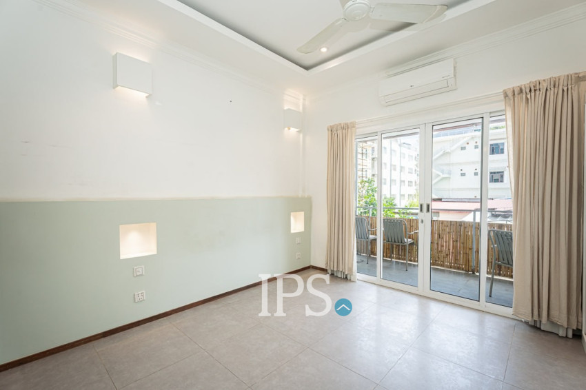 Renovated 2 Bedroom Apartment For Sale - Chakto Mukh, Phnom Penh