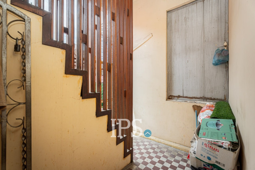 Renovated 2 Bedroom Apartment For Sale - Chakto Mukh, Phnom Penh