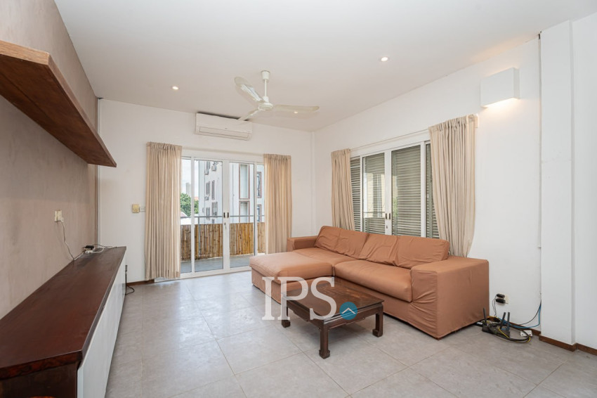 Renovated 2 Bedroom Apartment For Sale - Chakto Mukh, Phnom Penh