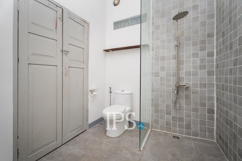 Renovated 2 Bedroom Apartment For Sale - Chakto Mukh, Phnom Penh