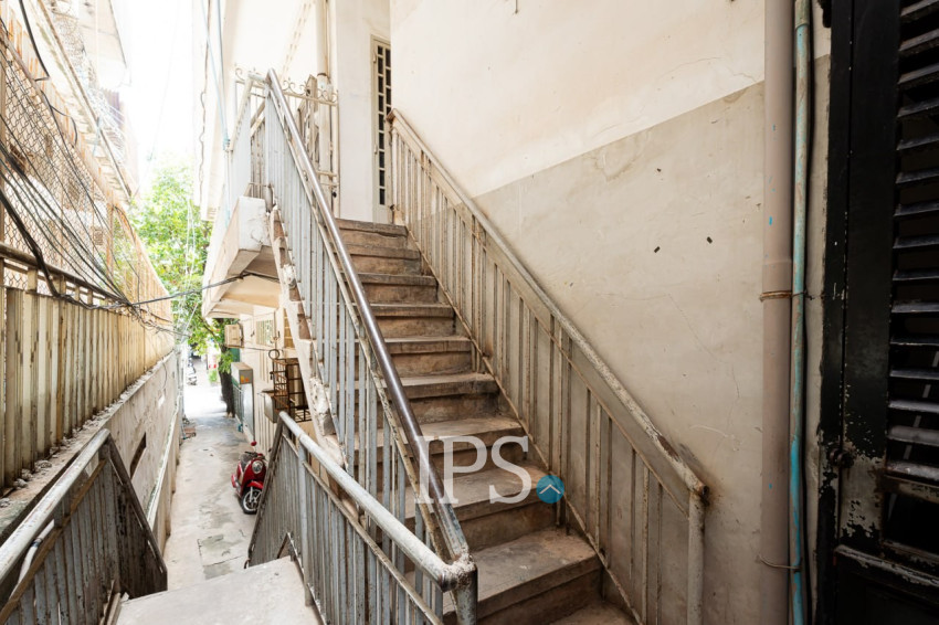 Renovated 2 Bedroom Apartment For Sale - Chakto Mukh, Phnom Penh