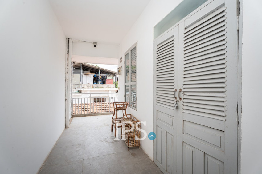 Renovated 2 Bedroom Apartment For Sale - Chakto Mukh, Phnom Penh