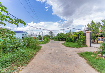 745 Sqm Land For Sale - Lvea Aem, Kandal Province thumbnail