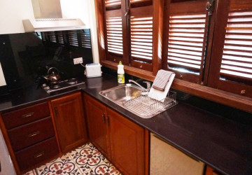 Renovated 3 Bedroom Apartment For Rent - Wat Phnom, Phnom Penh thumbnail