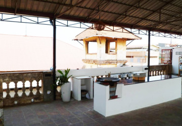 Renovated 3 Bedroom Apartment For Rent - Wat Phnom, Phnom Penh thumbnail