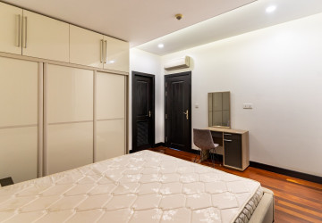 1 Bedroom Serviced Apartment For Rent - Wat Phnom, Phnom Penh thumbnail