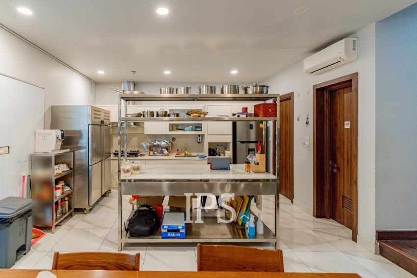 6 Bedrooms Villa For Sale- Residence 90,  Boeung Kak 1,  Phnom Penh