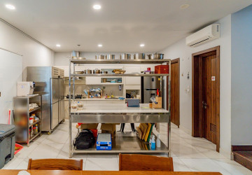 6 Bedrooms Villa For Sale- Residence 90,  Boeung Kak 1,  Phnom Penh thumbnail