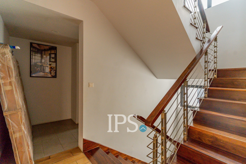 6 Bedrooms Villa For Sale- Residence 90,  Boeung Kak 1,  Phnom Penh
