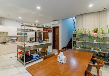 6 Bedrooms Villa For Sale- Residence 90,  Boeung Kak 1,  Phnom Penh thumbnail