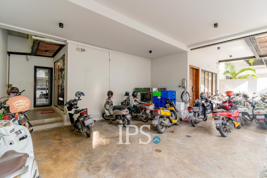 6 Bedrooms Villa For Sale- Residence 90,  Boeung Kak 1,  Phnom Penh
