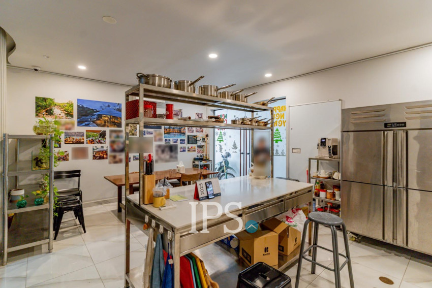 6 Bedrooms Villa For Sale- Residence 90,  Boeung Kak 1,  Phnom Penh