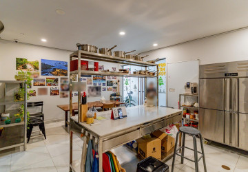 6 Bedrooms Villa For Sale- Residence 90,  Boeung Kak 1,  Phnom Penh thumbnail
