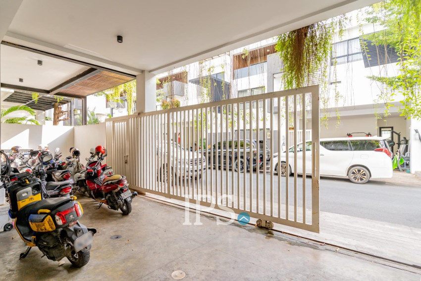 6 Bedrooms Villa For Sale- Residence 90,  Boeung Kak 1,  Phnom Penh