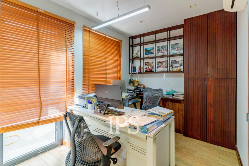6 Bedrooms Villa For Sale- Residence 90,  Boeung Kak 1,  Phnom Penh