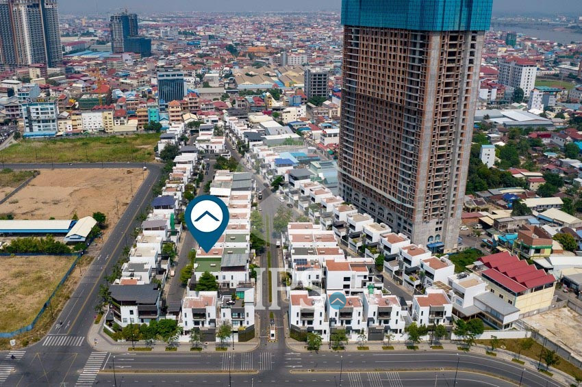 6 Bedrooms Villa For Sale- Residence 90,  Boeung Kak 1,  Phnom Penh