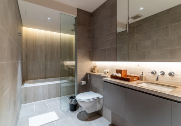 1 Bedroom Serviced Apartment For Rent - Wat Phnom, Phnom Penh thumbnail