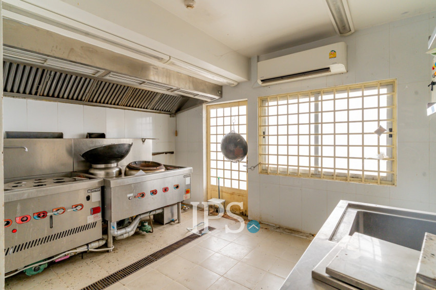 Double-Storey Link House For Sale - Preak Leab, Chroy Changvar, Phnom Penh