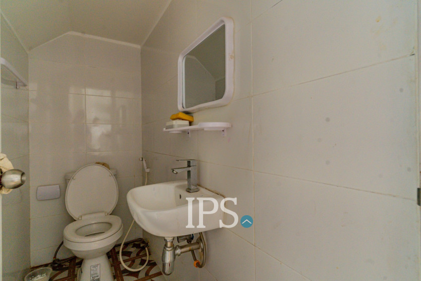 Double-Storey Link House For Sale - Preak Leab, Chroy Changvar, Phnom Penh