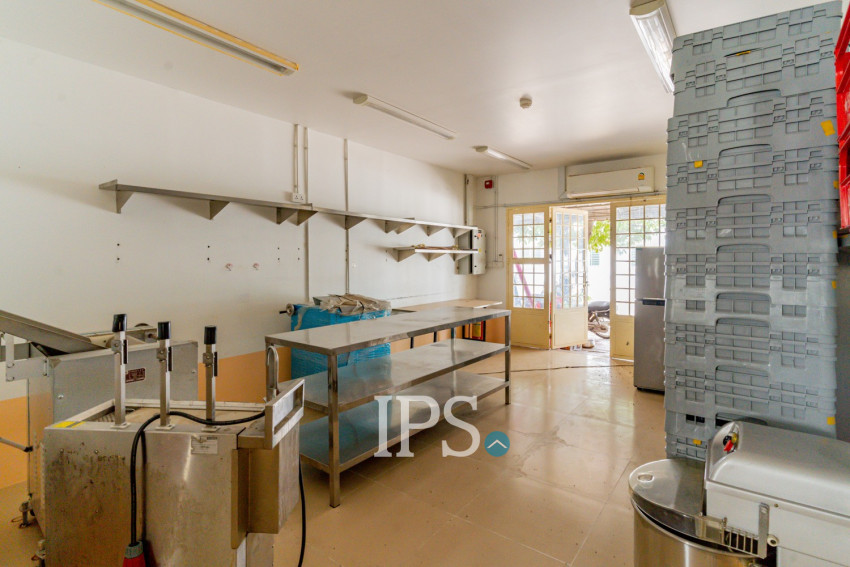 Double-Storey Link House For Sale - Preak Leab, Chroy Changvar, Phnom Penh