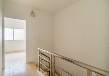 Double-Storey Link House For Sale - Preak Leab, Chroy Changvar, Phnom Penh thumbnail