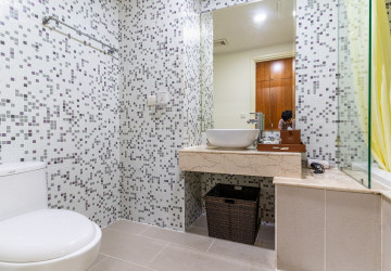 3 Bedroom Serviced Apartment For Rent - Wat Phnom, Phnom Penh thumbnail