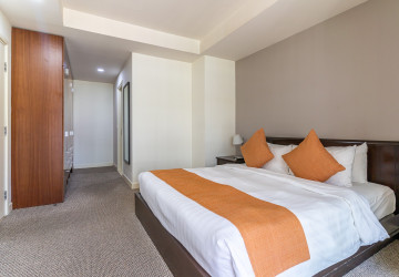 3 Bedroom Serviced Apartment For Rent - Wat Phnom, Phnom Penh thumbnail