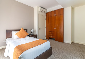 3 Bedroom Serviced Apartment For Rent - Wat Phnom, Phnom Penh thumbnail