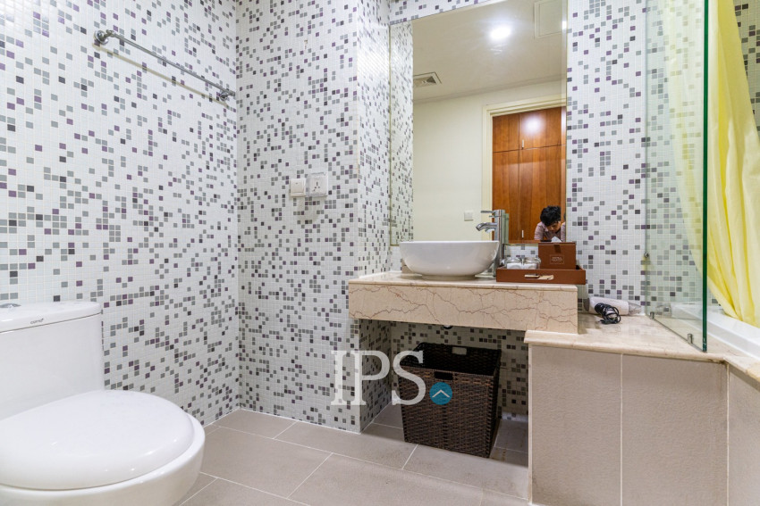 3 Bedroom Serviced Apartment For Rent - Wat Phnom, Phnom Penh
