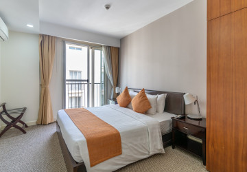 3 Bedroom Serviced Apartment For Rent - Wat Phnom, Phnom Penh thumbnail